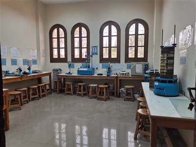   معمل التربة والأساسات